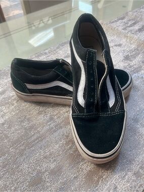 Vans Black & White Old Skool Sneakers